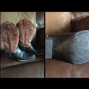 Ladies’ Ariat Legend Black/Hazelnut 6B. Like new.